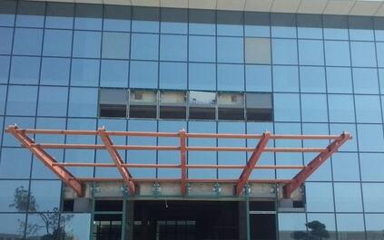 鋼結構雨棚夾膠玻璃